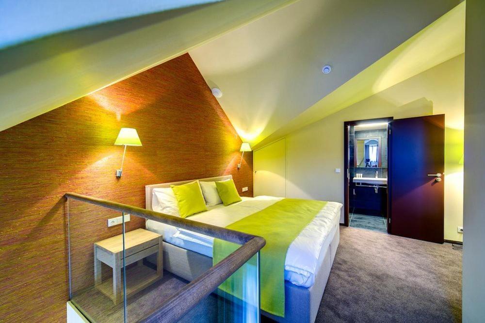Hotel Restaurant Darwin Прага Номер фото
