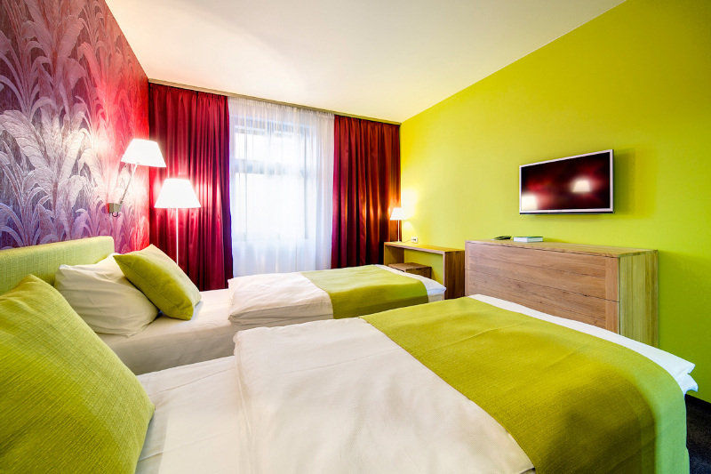 Hotel Restaurant Darwin Прага Экстерьер фото